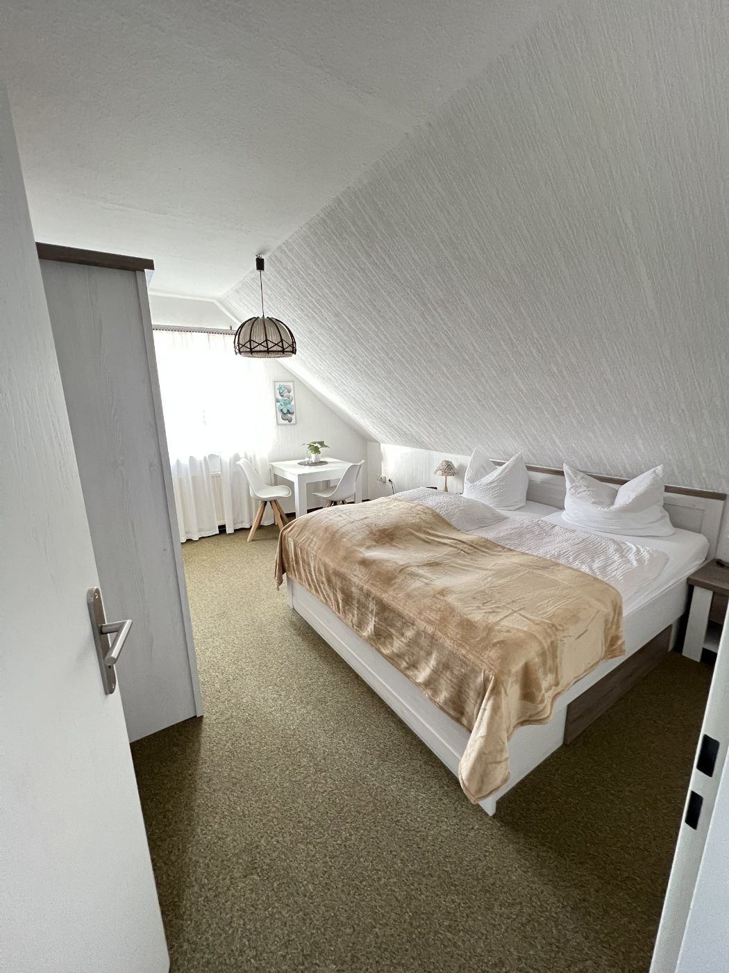 Doppelzimmer Budget