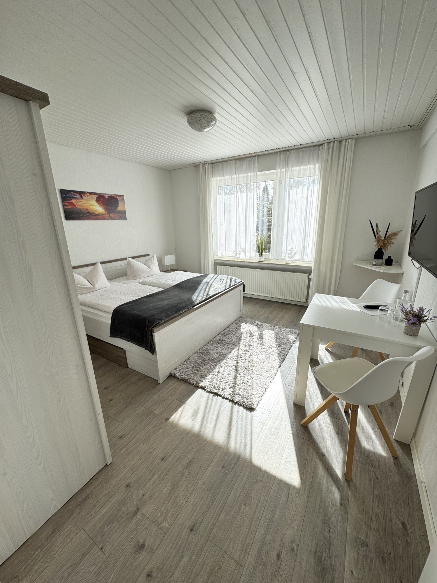 Helles Doppelzimmer der Hotel Pension Petra